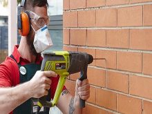 Hướng dẫn sử dụng máy khoan cầm tay đúng cách an toàn