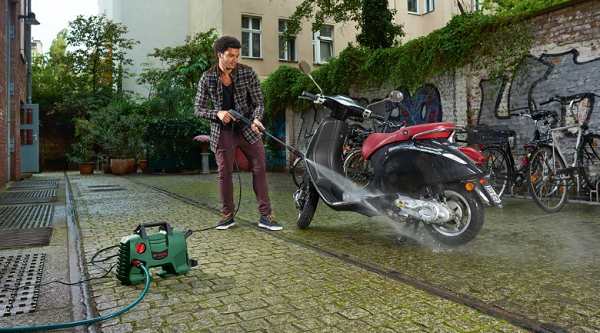 máy rửa xe Bosch AQT 100