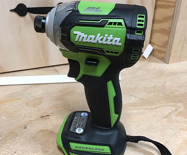 Giá thành của máy khoan pin Nhật bãi