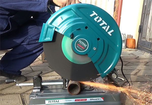 Máy cắt sắt Total 2350W