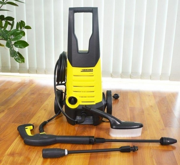 Giá máy rửa xe Karcher K2 mẫu mới có phần cao hơn so với các dòng mẫu cũ