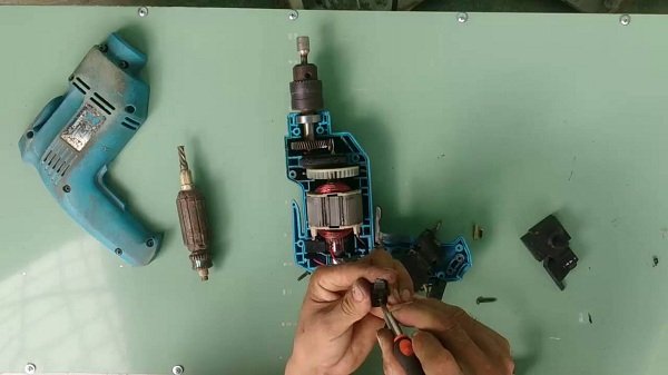 Cách sửa lỗi máy khoan không vào điện