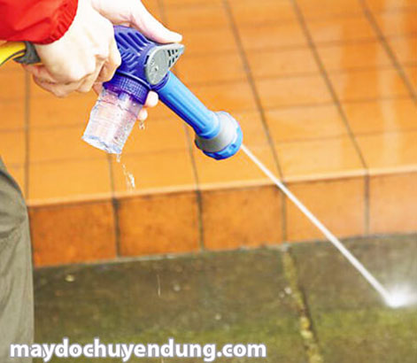 Máy xịt rửa đa năng