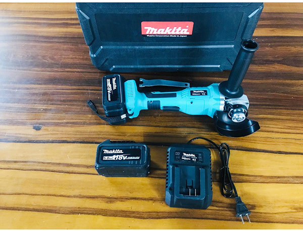 máy mài pin makita 118v
