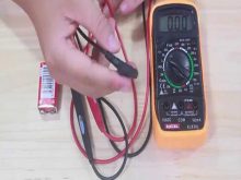 đồng hồ vạn năng điện tử không lên