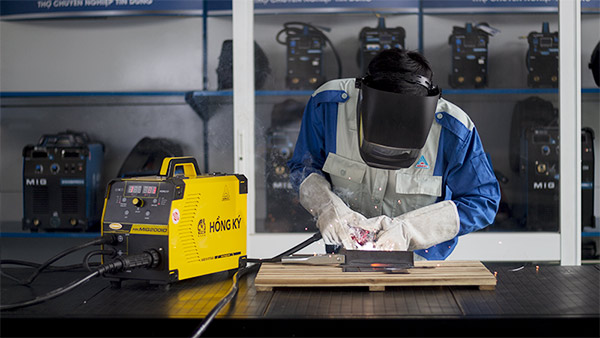 Máy hàn Mig Hồng Ký được thiết kế bởi những kỹ sư hàng đầu