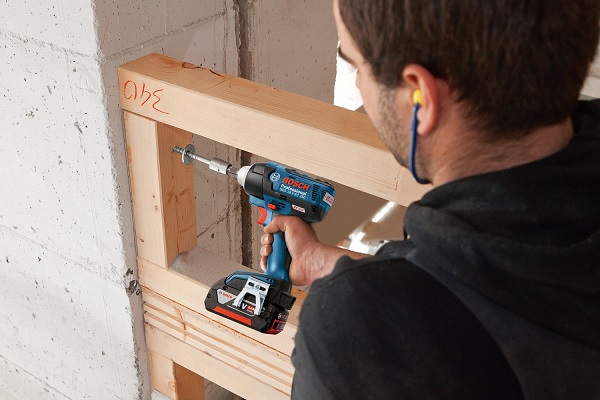 Ưu điểm của máy siết bu lông dùng pin Bosch
