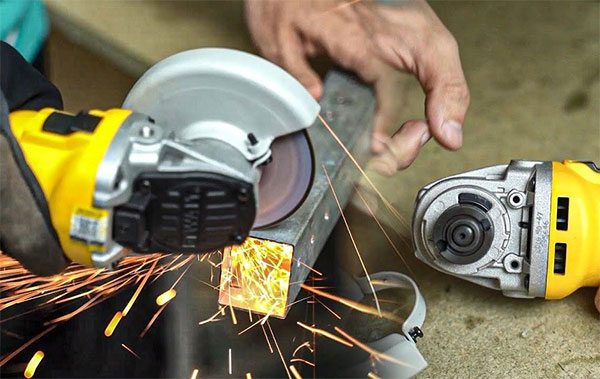 Máy mài góc Dewalt DWE8100S