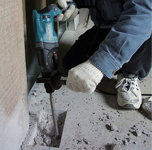 Trang bị động cơ mạnh mẽ, khoan bền bỉ