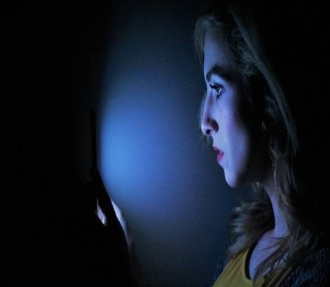 Thế nào là ánh sáng xanh