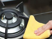 cách làm sạch bếp gas