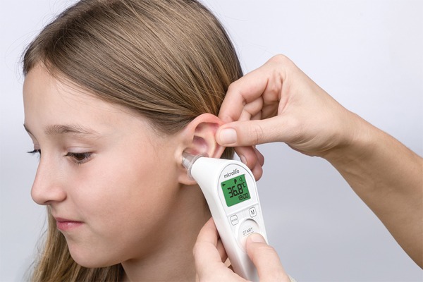 Máy đo nhiệt độ tai có nhiều ưu điểm khi sử dụng