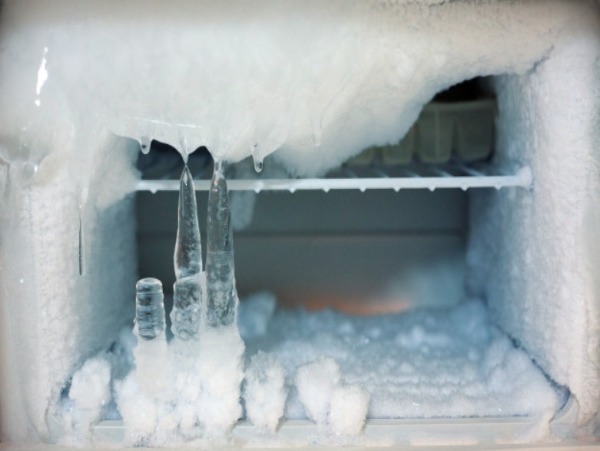 Tủ lạnh bị đóng tuyết là như thế nào?