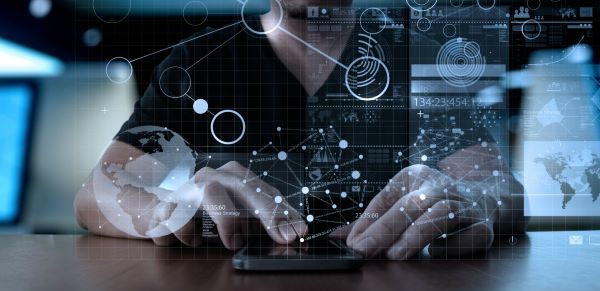 Hiện nay có rất nhiều công cụ cho phép phân tích dữ liệu lớn một cách đơn giản và tối ưu nhất