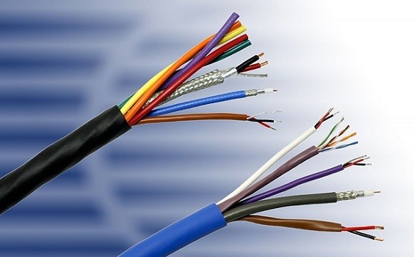 Đấu các đầu dây phù hợp với nhau để đảm bảo hoạt động cho bếp từ