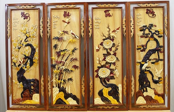 Treo tranh theo đúng thứ tự
