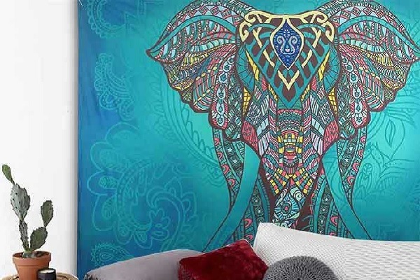 Chọn thảm treo tường hợp phong thủy sẽ giúp bạn thu hút được nhiều tài lộc, may mắn