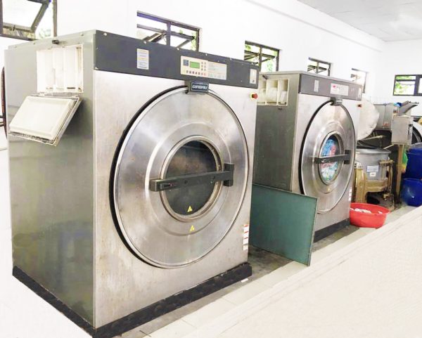 Máy giặt công nghiệp có nhiều khác biệt so với máy thường