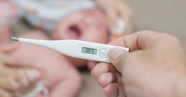 Lưu ý khi đo nhiệt độ tai cho trẻ sơ sinh