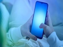cách giảm ánh sáng xanh trên điện thoại