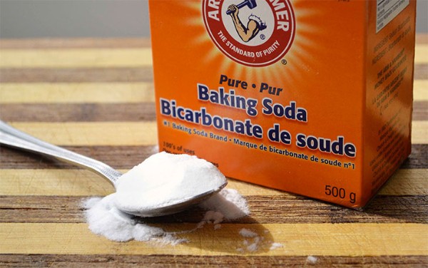 Khử mùi nồi cơm điện bằng bột baking soda