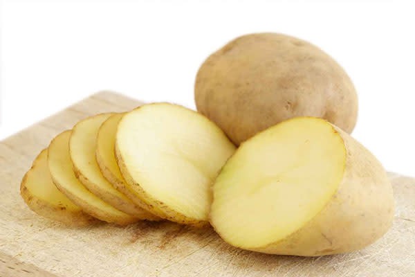 Sử dụng khoai tây để vệ sinh bếp hồng ngoại