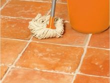 cách làm sạch gạch đỏ lát sân
