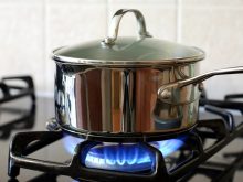So sánh bếp gas hồng ngoại và bếp gas thường