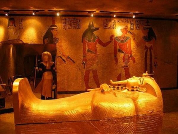 Bên trong lăng mộ vua tutankhamun