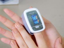 Hướng dẫn cách chọn và sử dụng máy đo nhịp tim kẹp ngón tay hiệu quả