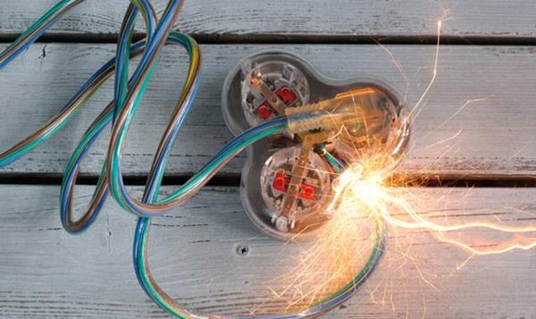 Rò rỉ điện mang đến những nguy hiểm cho hệ thống điện