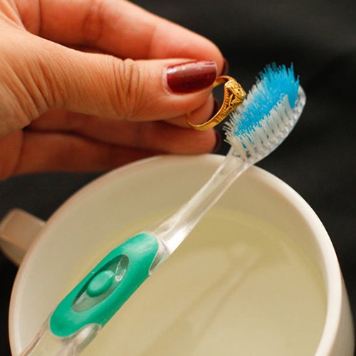 5 cách làm sạch, vệ sinh trang sức sáng bóng như mới