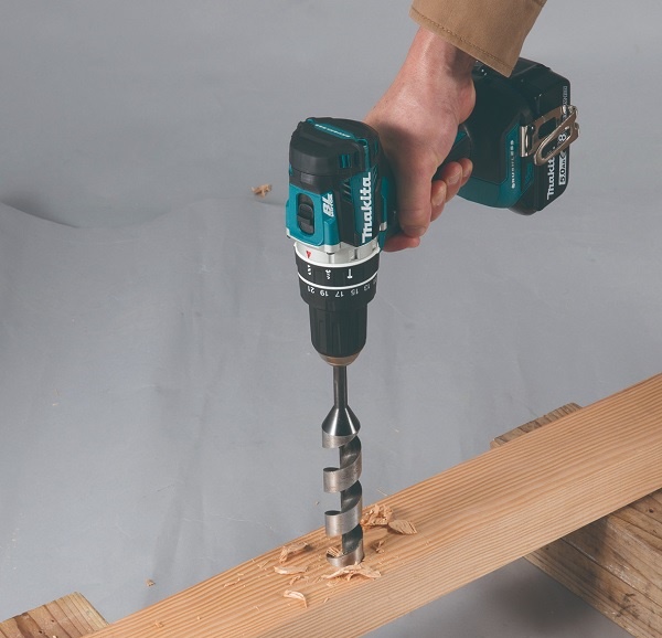 Máy khoan Makita DHP484RTE làm việc 3 chức năng