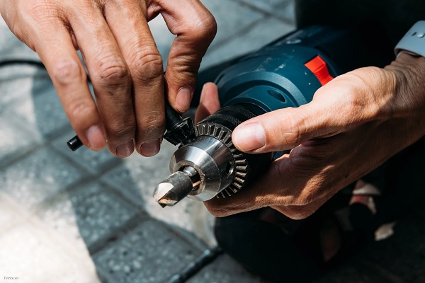 Sử dụng đầu máy khoan bosch đúng kỹ thuật
