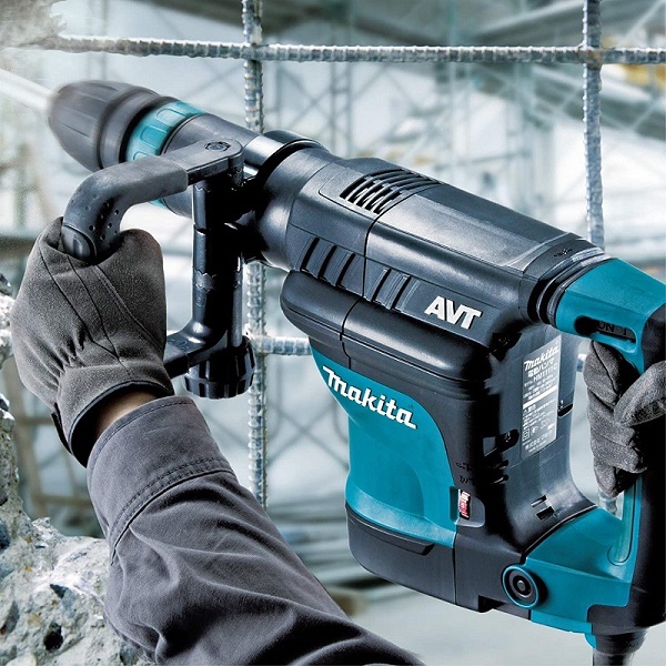 Makita HM0871C đục bê tông mạnh với công suất 1100W