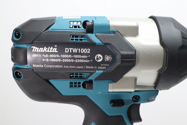 Makita DTW1002XVZ hoạt động với lực siết 1000N.m