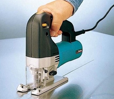 Đánh giá máy cưa lọng Makita 4304 chất lượng cao giá tốt