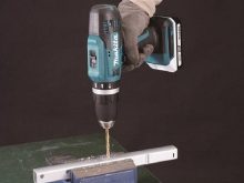 Đánh giá máy khoan pin có búa Makita HP488D002 3 chế độ