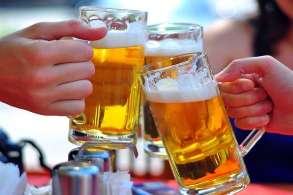 Các chất như bia, rượu,... là những chất cồn phổ biến nhất
