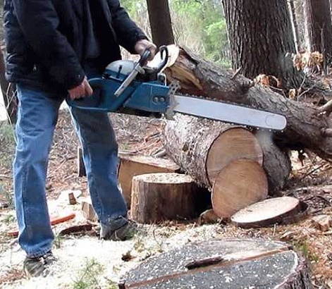 Máy cưa xích chạy xăng Makita EA4301F45B 2 thì có tốt không?