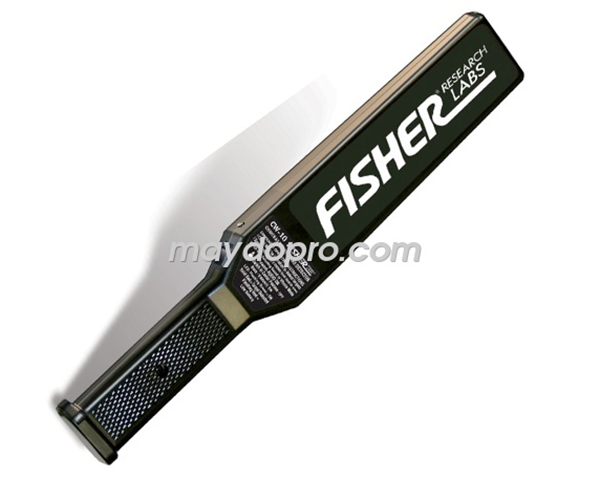 Fisher CW-10 có thể phát hiện chính xác vị trí của kim loại trong một gói đồ hay được giấu trong người