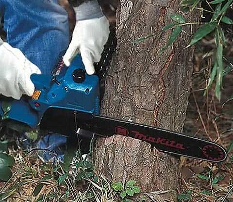 Máy cưa xích dùng điện Makita 5012B 300MM công suất 1140W