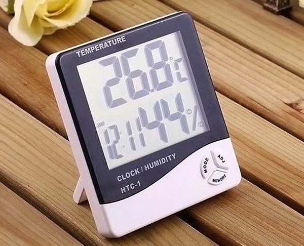 Máy đo nhiệt độ và độ ẩm không khí HTC-1
