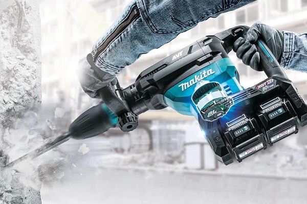Makita HM002GZ03 đục bê tông cực mạnh với điện áp 80V Max