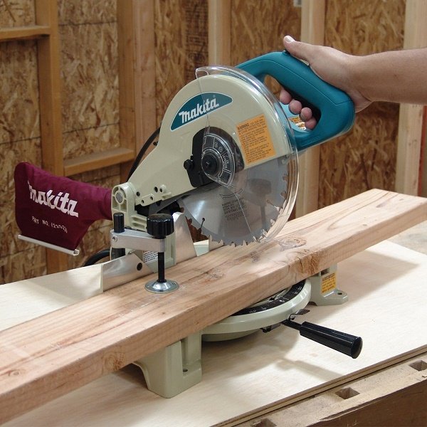 Máy cứ đa góc Makita LH1040 dễ sử dụng với tuổi thọ cao