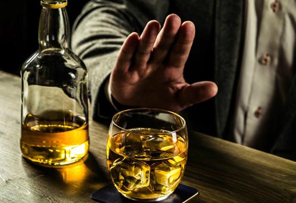 Đã uống rượu bia thì không lái xe
