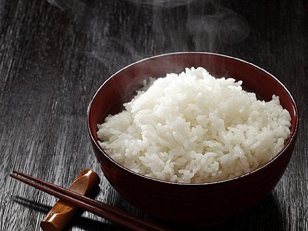 Ăn cơm trước khi uống rượu