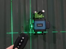 Đặc điểm máy cân bằng laser 5 tia xanh Makita trong xây dựng