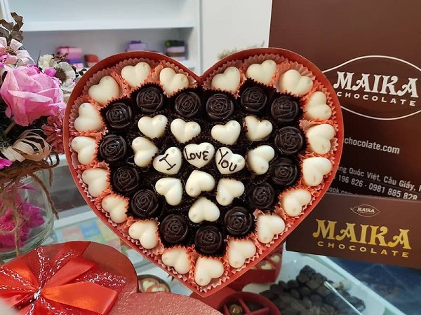 Chocolate món quà tượng trưng cho tình yêu