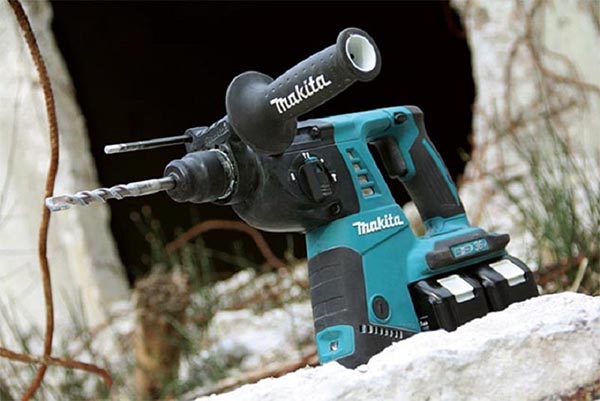 Máy khoan đa năng dùng pin Makita DHR242RME 18V